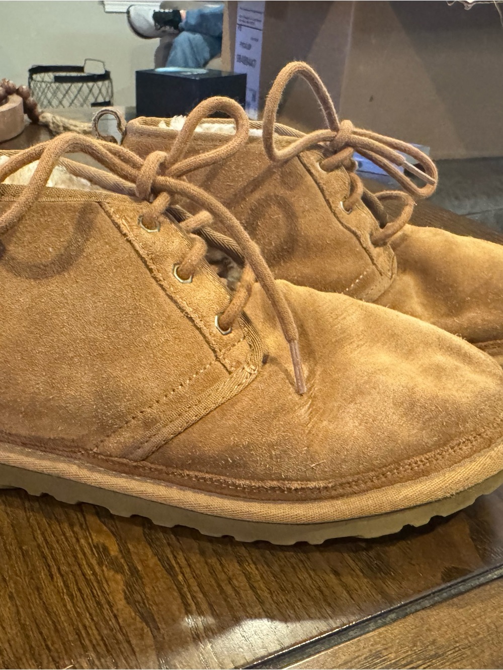 UGG Men’s Neumel Chestnut Suede Shearling Chukka Boots Size 8
